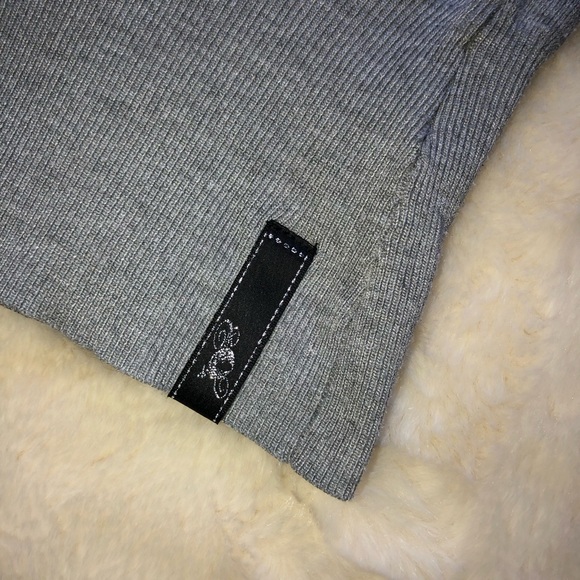 Long Sleeve Sweater - Picture 5 of 8